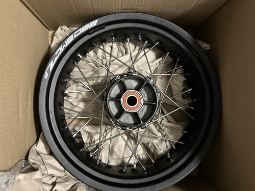 Ktm 690 smc supermoto - ktm,